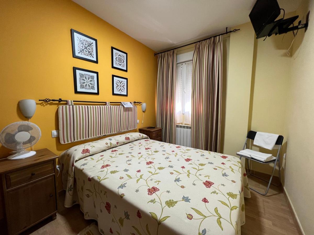 Hostal La Colmena Vicolozano エクステリア 写真