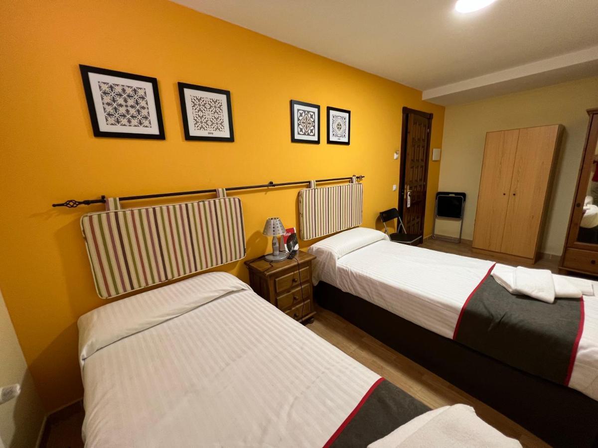 Hostal La Colmena Vicolozano エクステリア 写真