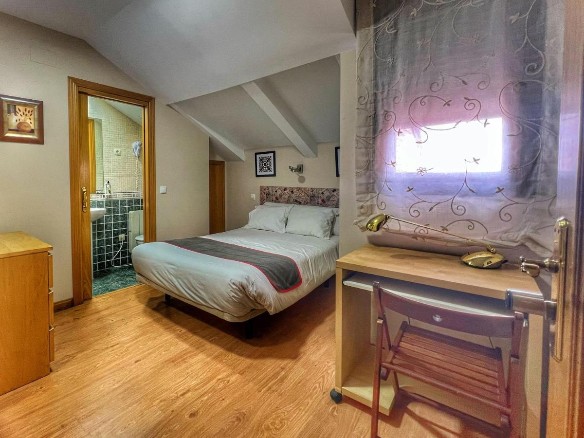 Hostal La Colmena Vicolozano エクステリア 写真
