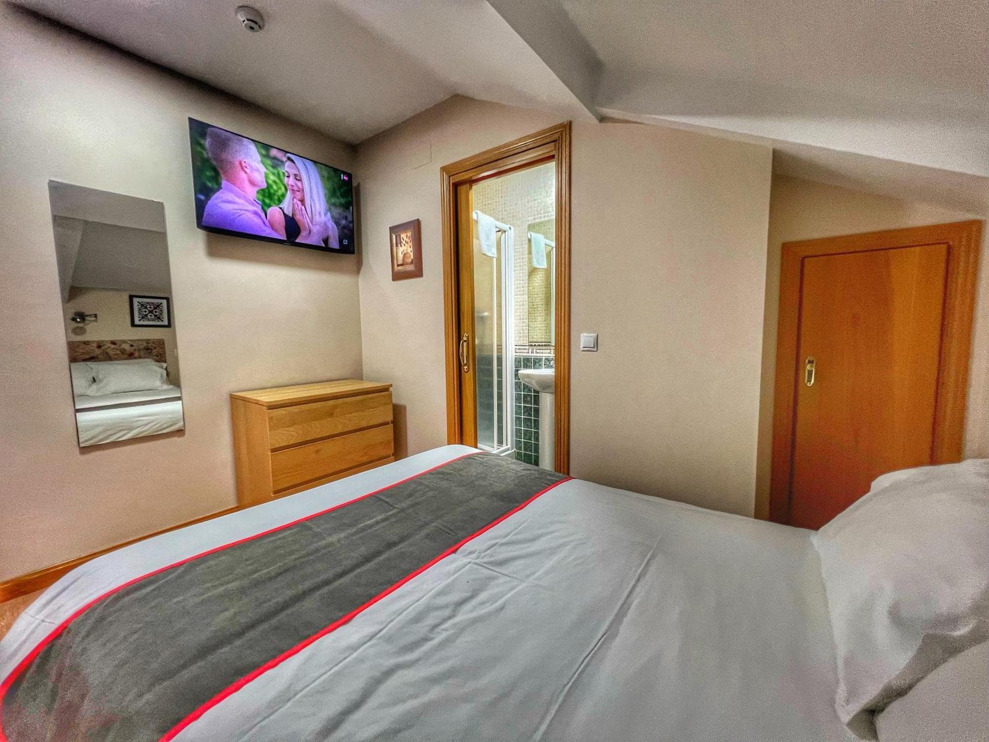 Hostal La Colmena Vicolozano エクステリア 写真