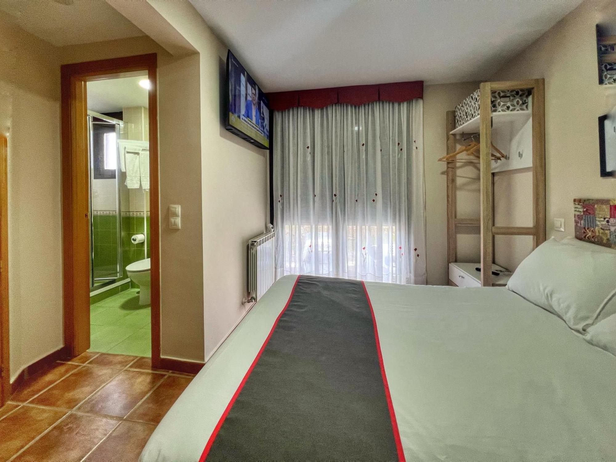 Hostal La Colmena Vicolozano エクステリア 写真