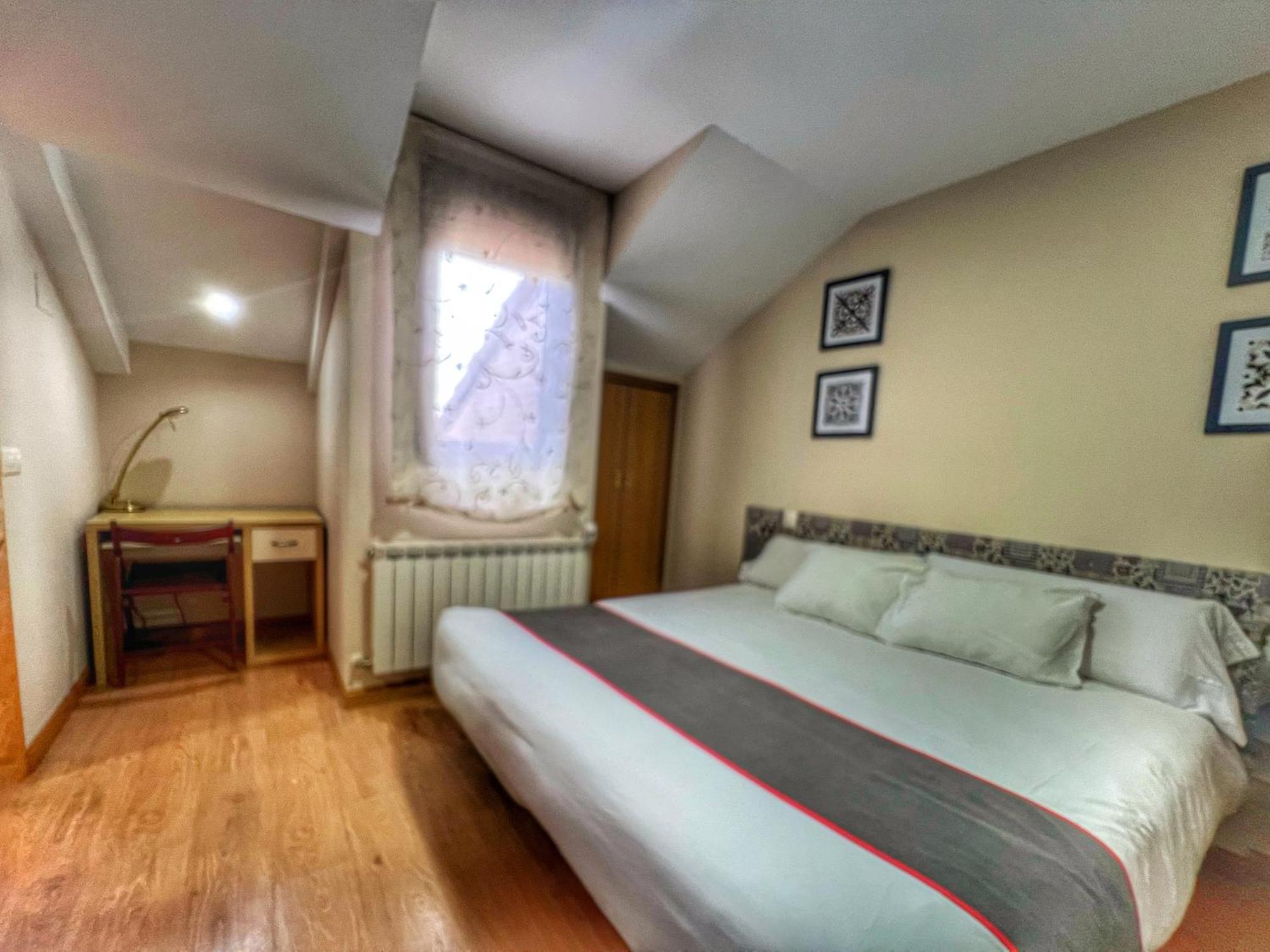 Hostal La Colmena Vicolozano エクステリア 写真