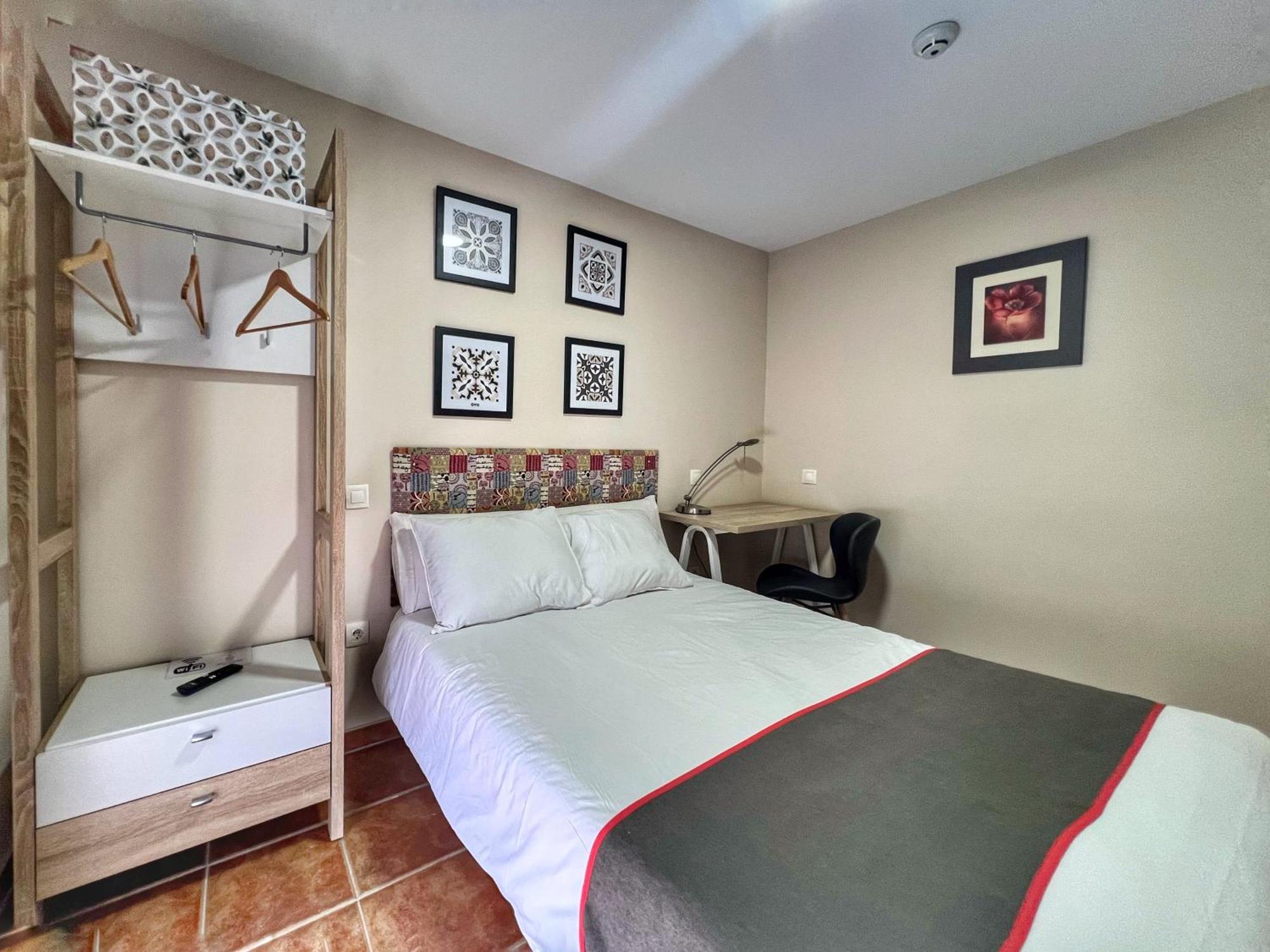 Hostal La Colmena Vicolozano エクステリア 写真