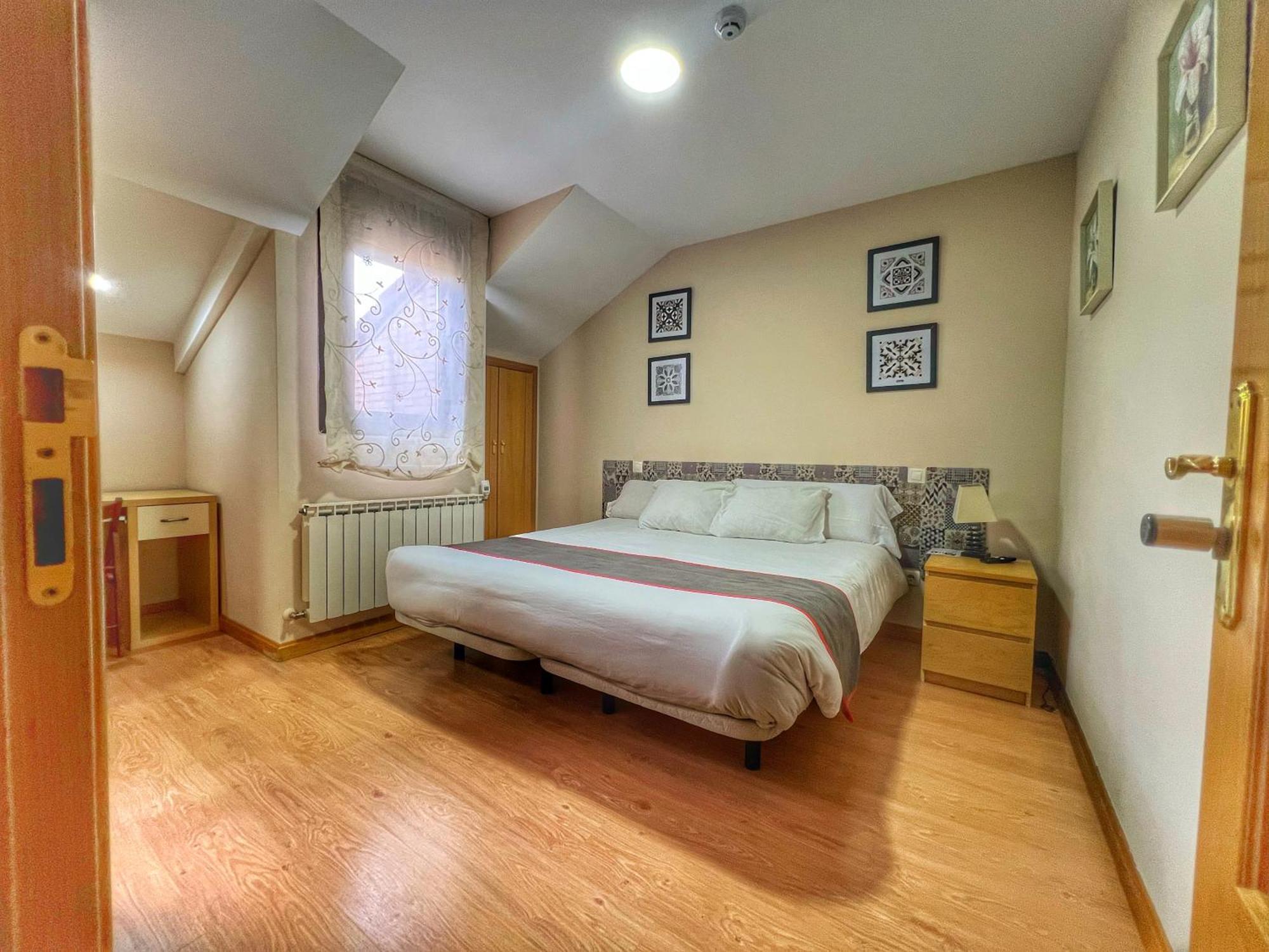 Hostal La Colmena Vicolozano エクステリア 写真