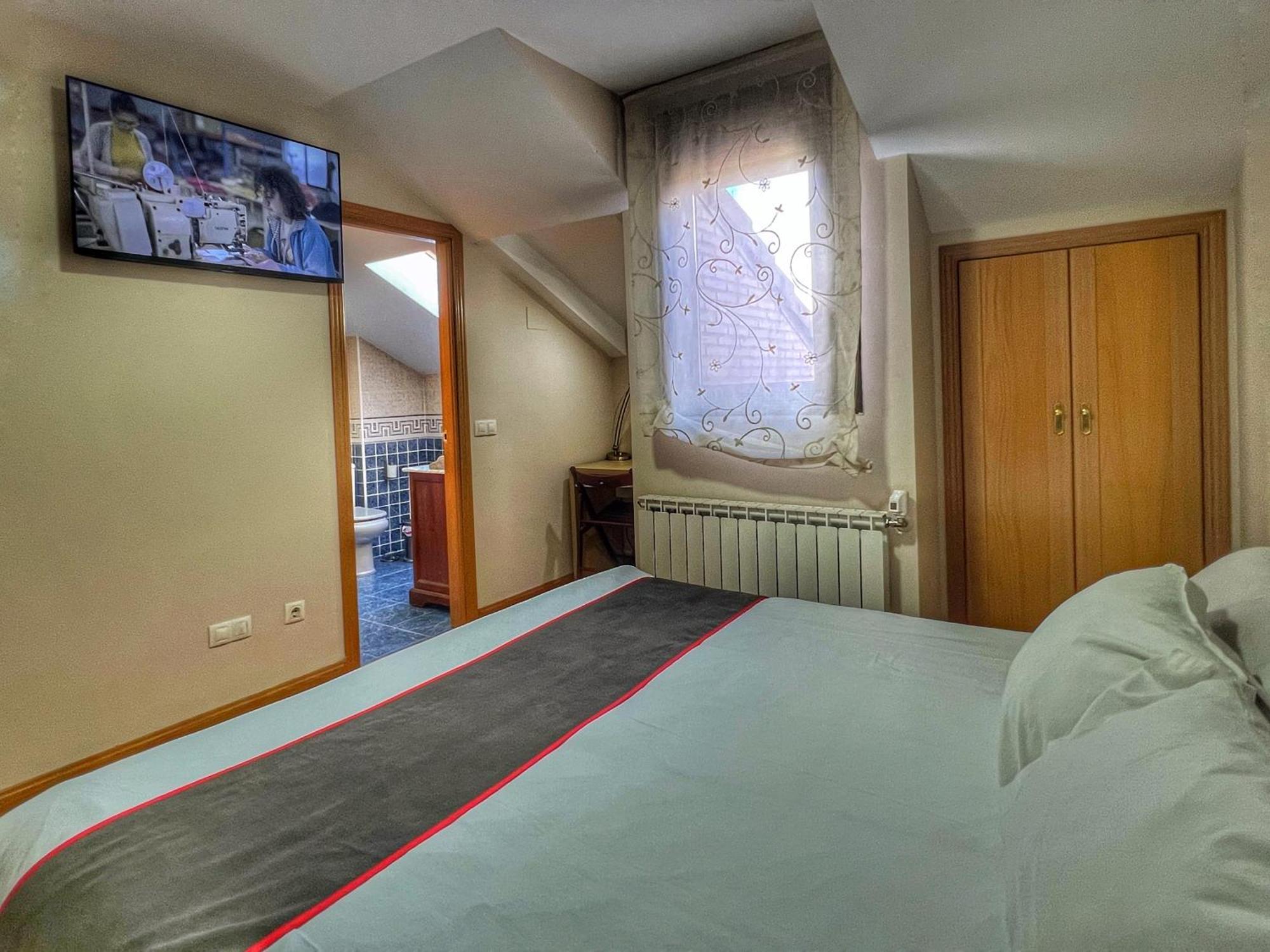 Hostal La Colmena Vicolozano エクステリア 写真